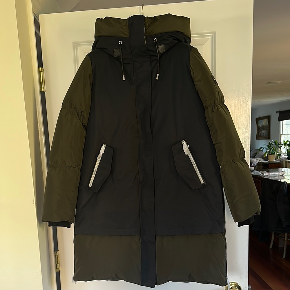Mackage Inari-o Down Coat Two Tone Puffer Jacket Navy Green Mixed Media Parka - Picture 3 of 17